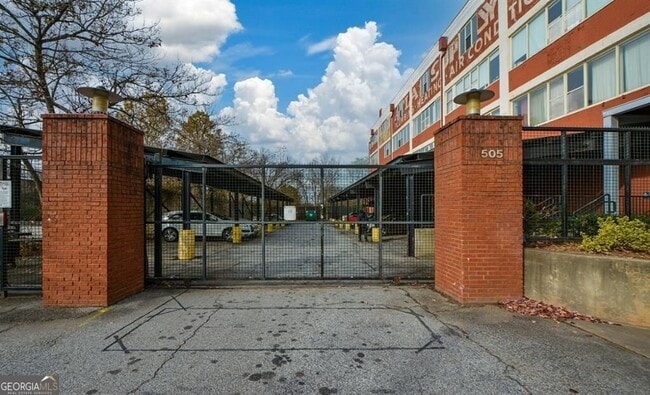 property at 505 Whitehall St SW