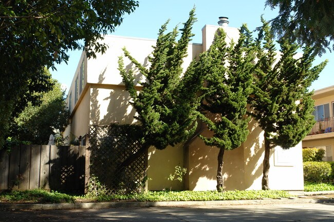 1807 Addison St in Berkeley, CA - Foto de edificio - Building Photo