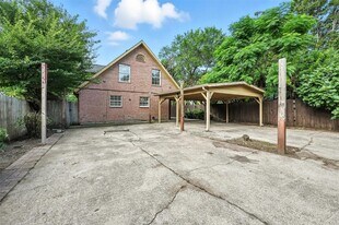 508 E Sanford St in Arlington, TX - Building Photo