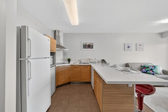 Bridgeport House in Waterloo, ON - Building Photo - Building Photo