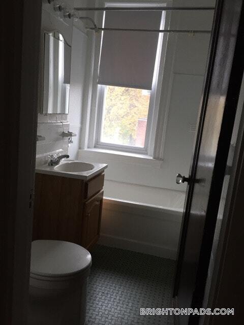 66 Chiswick Rd, Unit 15 in Boston, MA - Building Photo