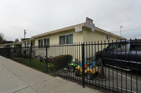 9825 Madison Ave in South Gate, CA - Building Photo - Building Photo