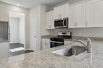 16459 Hill Dr in Conroe, TX - Building Photo - Building Photo