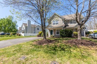 1512-1514 Wilton Farm Rd in Charlottesville, VA - Building Photo