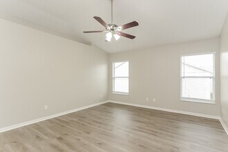 803 Shore Breeze Way in Minneola, FL - Building Photo - Building Photo
