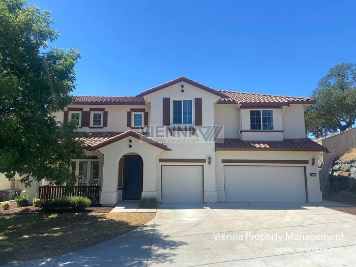 2207 Hedrick Ct in Rocklin, CA - Building Photo