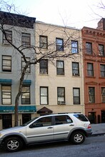 161 W 71st St in New York, NY - Building Photo - Building Photo