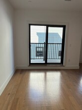 97 Addison St, Unit 204 in Boston, MA - Building Photo - Building Photo