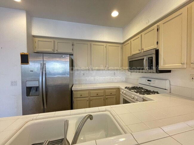 1279 Gorge Run Wy in Chula Vista, CA - Building Photo - Building Photo