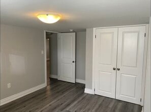 282 E 33rd St in Hamilton, ON - Building Photo - Building Photo