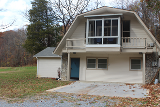 342 Dry Creek Rd in Jonesborough, TN - Building Photo - Building Photo