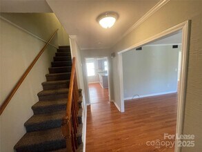 6160 Timberlane Terrace in Hickory, NC - Building Photo - Building Photo