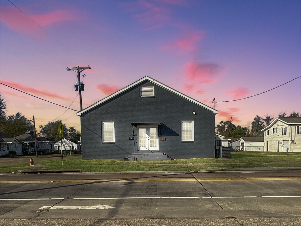 2712 Kirkman St in Lake Charles, LA - Building Photo