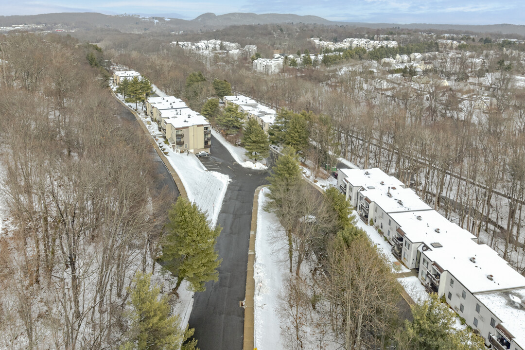 Mill Pond Village in Hamden, CT - Building Photo