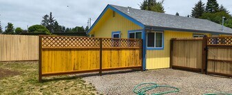 328 Olive St in Crescent City, CA - Building Photo