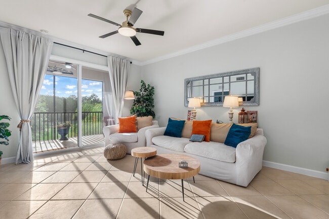 10307 Heritage Bay Blvd in Naples, FL - Foto de edificio - Building Photo