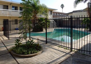 12726 S. Truro Ave. in Hawthorne, CA - Building Photo - Building Photo