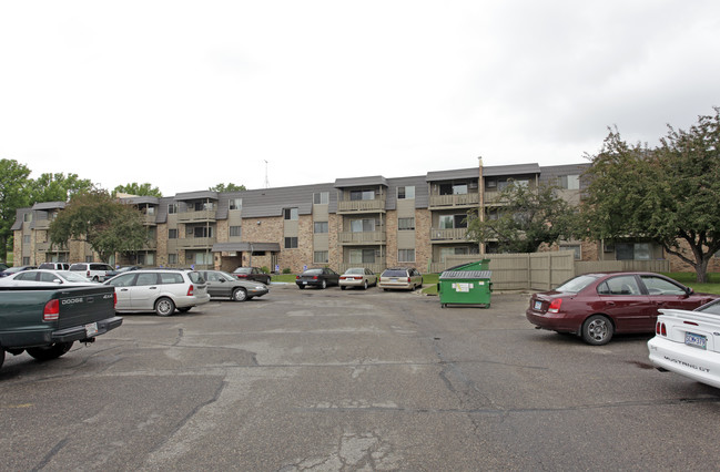 Valley Manor Apartments in Hastings, MN - Building Photo - Building Photo