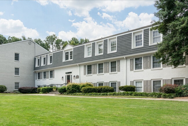 The Ashford in Brookhaven, GA - Building Photo - Building Photo