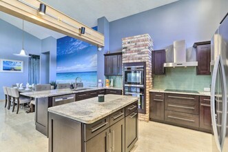 10830 Oakdale Terrace in Seminole, FL - Foto de edificio - Building Photo