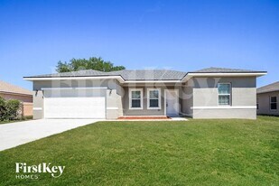 568 Hummingbird Ct in Poinciana, FL - Building Photo