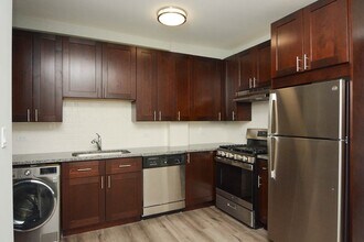 730 St Johns Ave, Unit 60 in Highland Park, IL - Foto de edificio - Building Photo