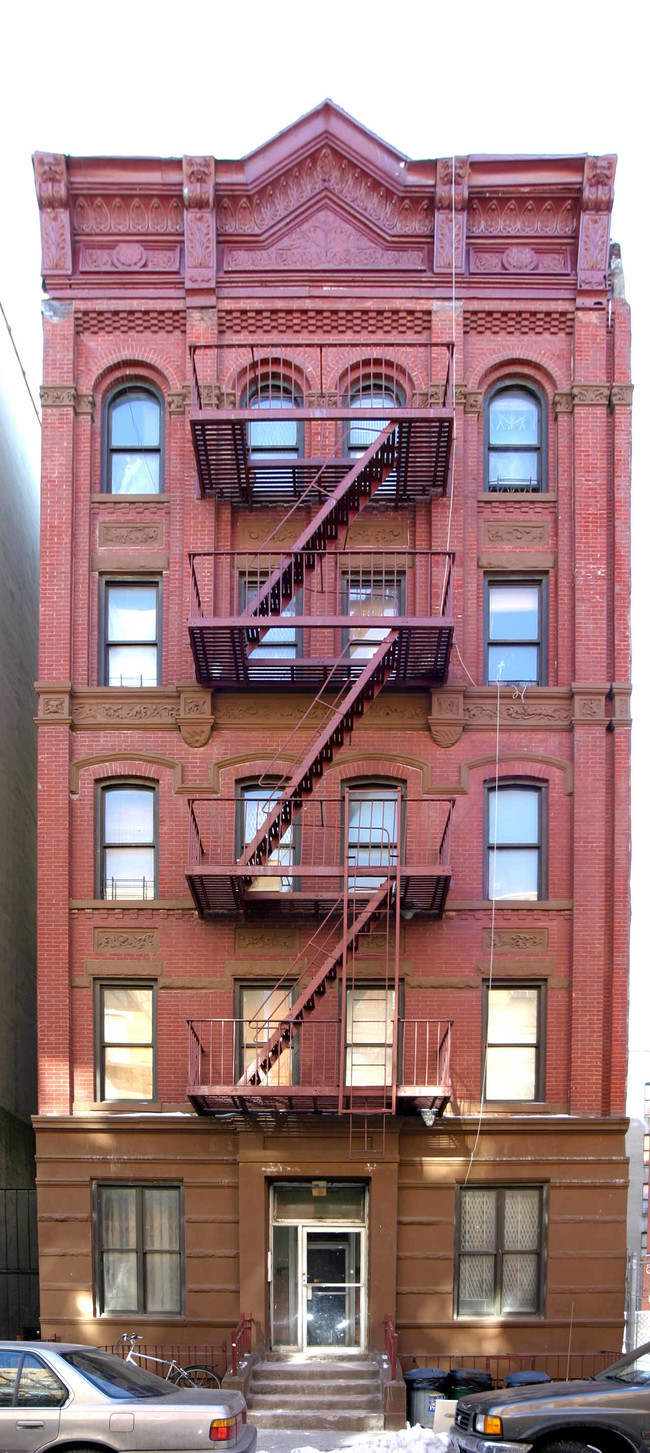 302 W 114th St in New York, NY - Building Photo - Building Photo