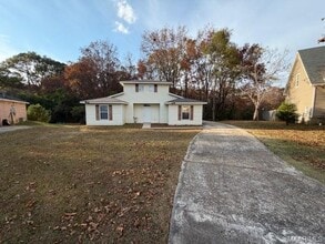 178 Gardenia Ct in Millbrook, AL - Building Photo - Building Photo