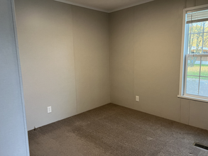 5224 Champagne Dr in Flint, MI - Building Photo - Building Photo