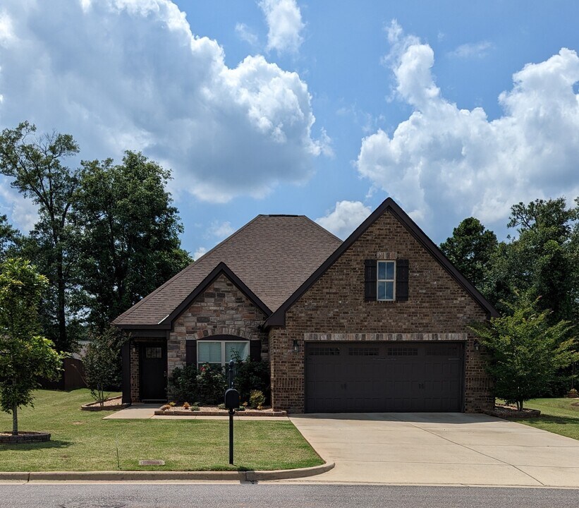 1115 Benjamin Wy in Prattville, AL - Building Photo