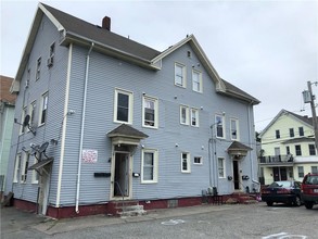 166 Wood St in Providence, RI - Building Photo - Building Photo