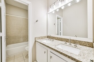 4214 Brinkley St in Houston, TX - Building Photo - Building Photo