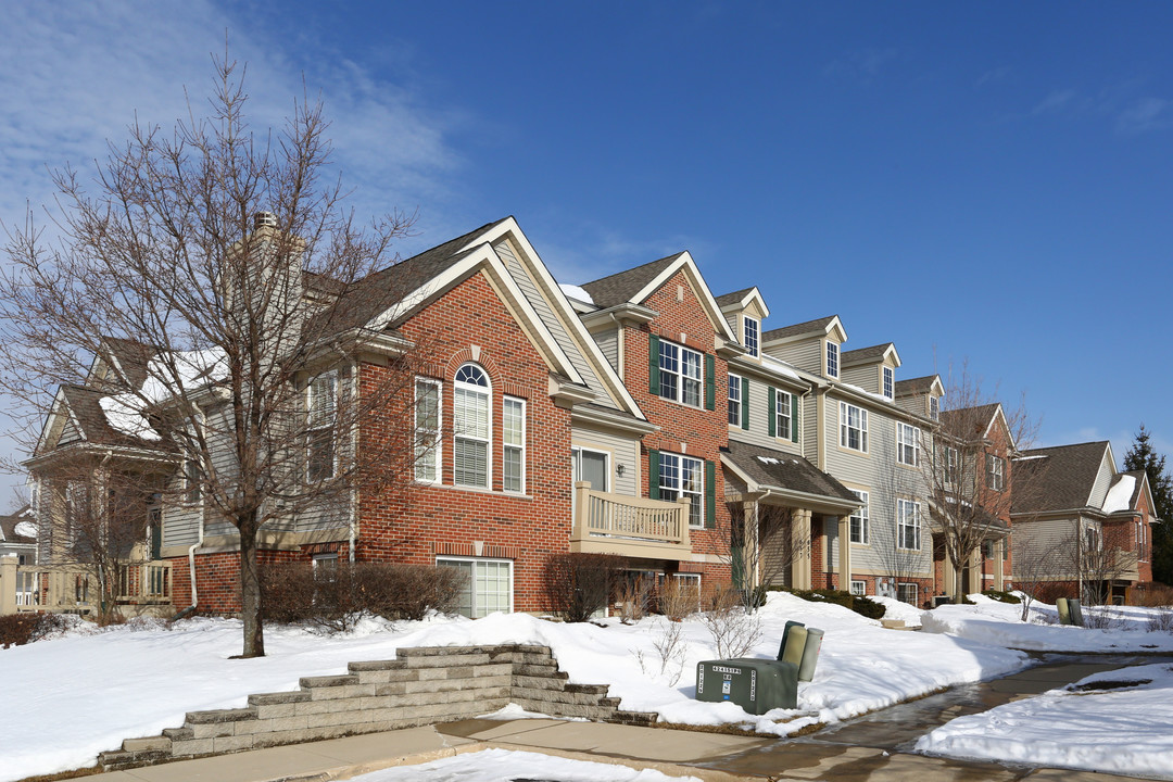 Hidden Prairie in Palatine, IL - Building Photo