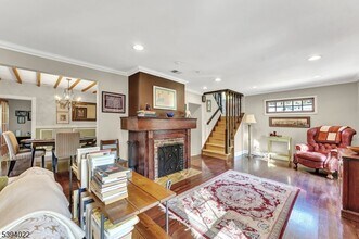 19 Forest Dr in Bloomfield, NJ - Building Photo - Building Photo