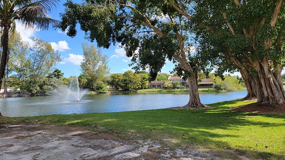 9709 Costa Del Sol Blvd in Doral, FL - Building Photo