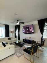 2215 Pigeon Plum Dr in Haines City, FL - Building Photo - Building Photo