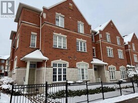 3030 Breakwater Ct in Mississauga, ON - Building Photo