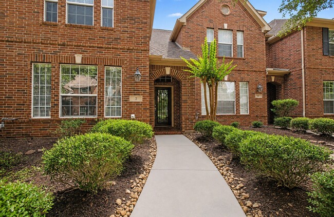 property at 7 Umbria Ln