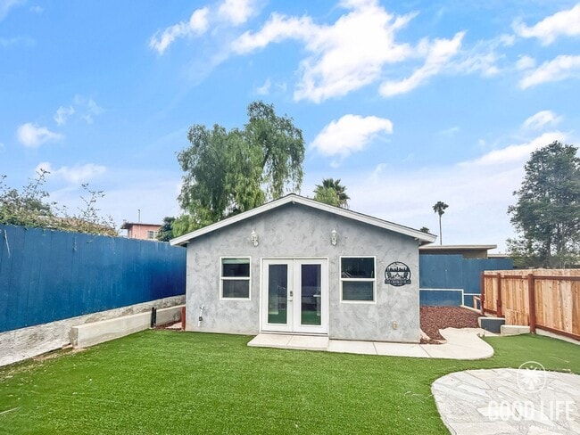 property at 4933 Auburn Dr
