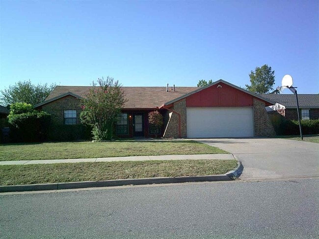 property at 6812 NW Willow Creek Dr