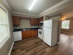 907 Stone St in Burlington, NC - Building Photo - Building Photo