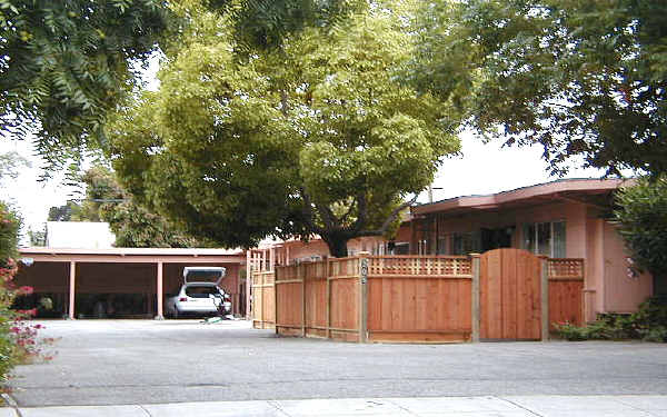 205 Murlagan Ave in Mountain View, CA - Foto de edificio - Building Photo