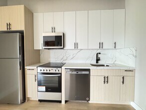 369 7th Ave in Brooklyn, NY - Building Photo - Building Photo