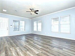 3500 Duval St, Unit Duval as a 3 Bedroom in Austin, TX - Building Photo - Building Photo