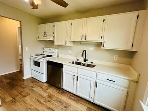 CMM Aquila Flats 8216 W 31st St. in Minneapolis, MN - Building Photo - Building Photo