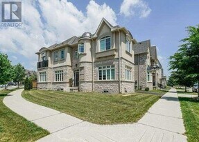 3227 Kingsholm Dr in Oakville, ON - Building Photo