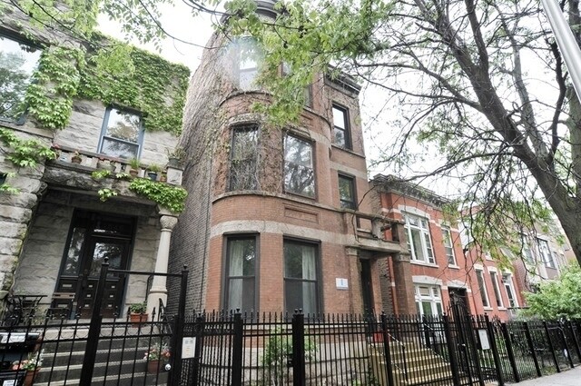 1648 N Oakley Ave in Chicago, IL - Building Photo - Building Photo