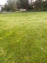 5 Jonathan Pl in Bloomfield, CT - Building Photo