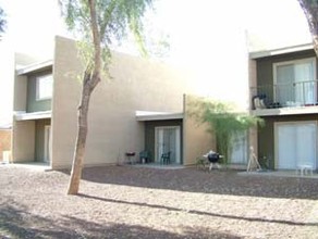 2801 E Paradise Ln in Phoenix, AZ - Building Photo - Building Photo