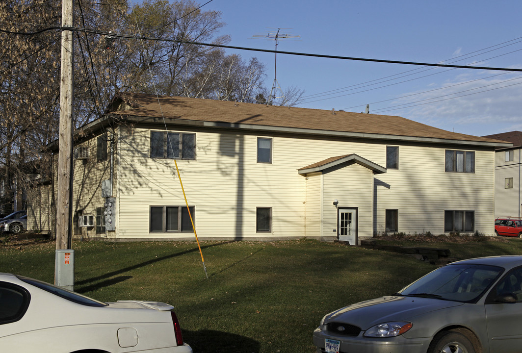 1301 5th Ave S in St. Cloud, MN - Building Photo